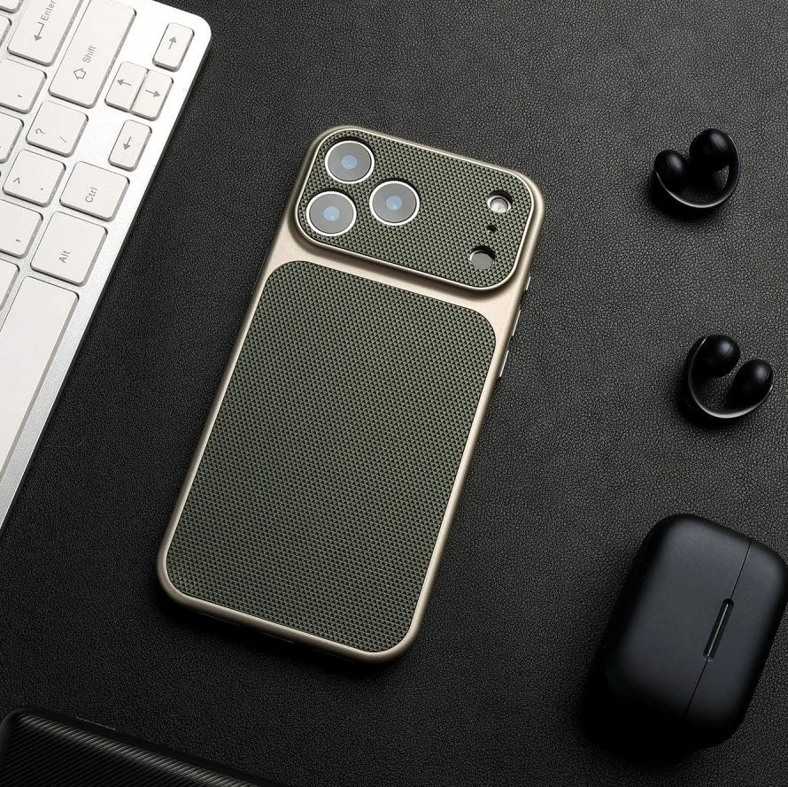アンティーク ブラウン レザー ケース Vintage Leather Diamond iPhone Case | Langston & Reed