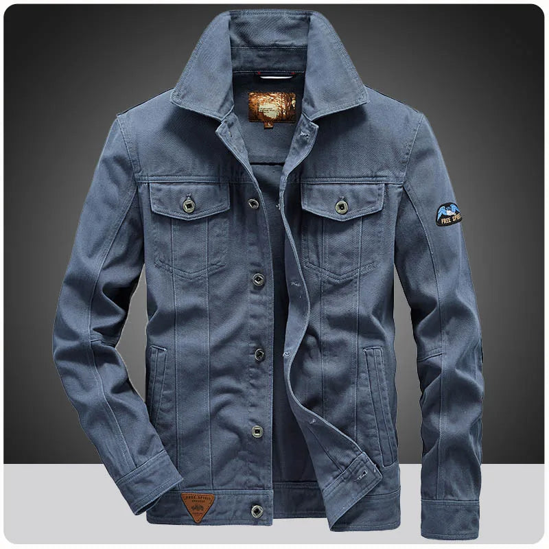 Men's cotton cargo bomber jacket with utility pocket design