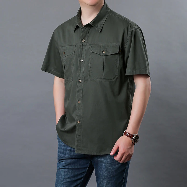 Men's cotton short sleeve button-down shirt with cargo pockets