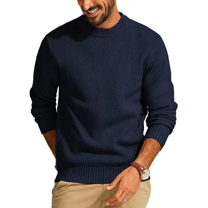 Men's knitted O-neck sweater with lightweight casual fit