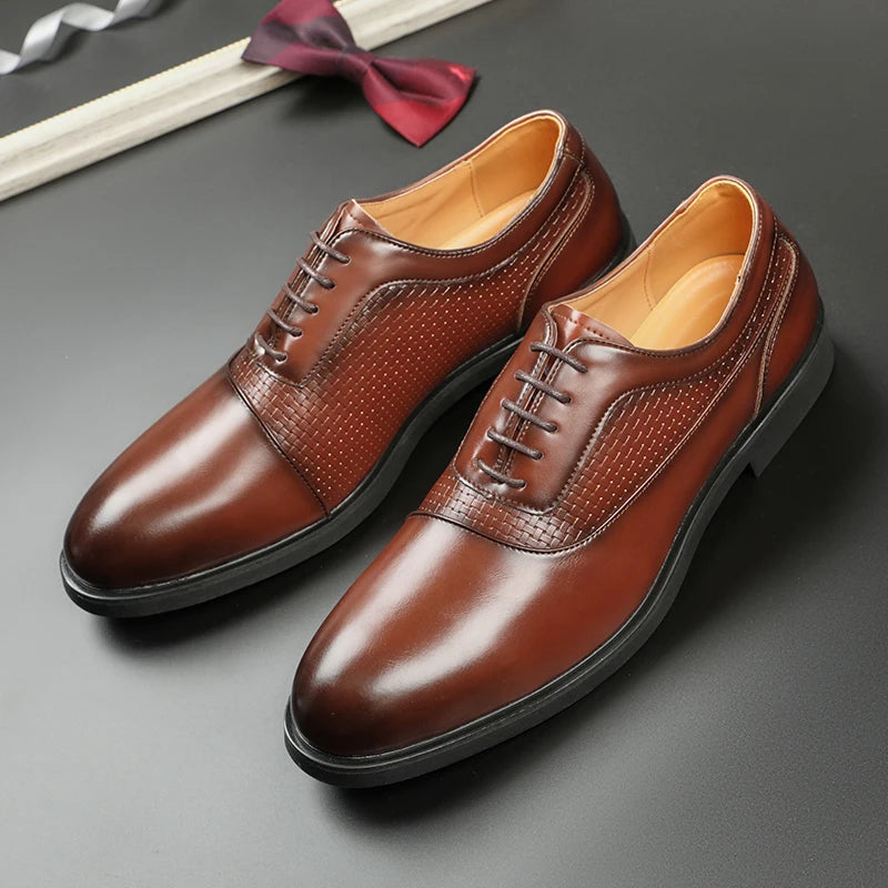 Men's leather lace-up Oxford shoes for business casual wear