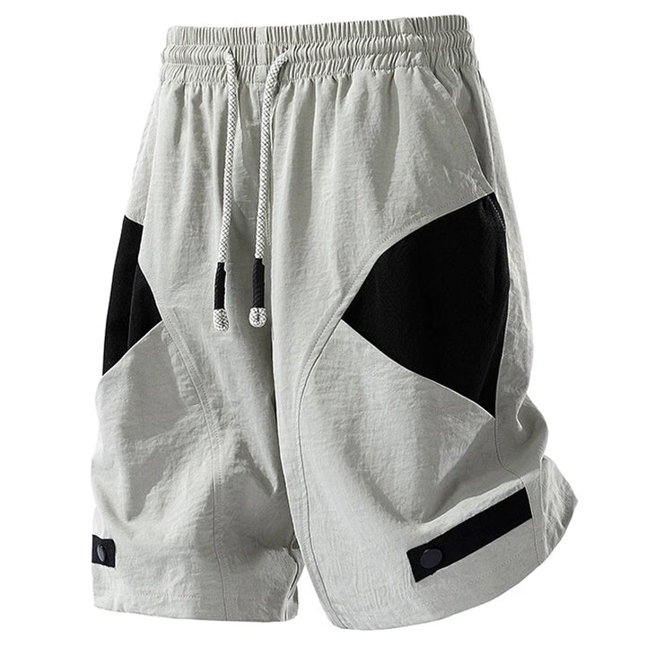 Men's lightweight cargo shorts with relaxed plus-size fit