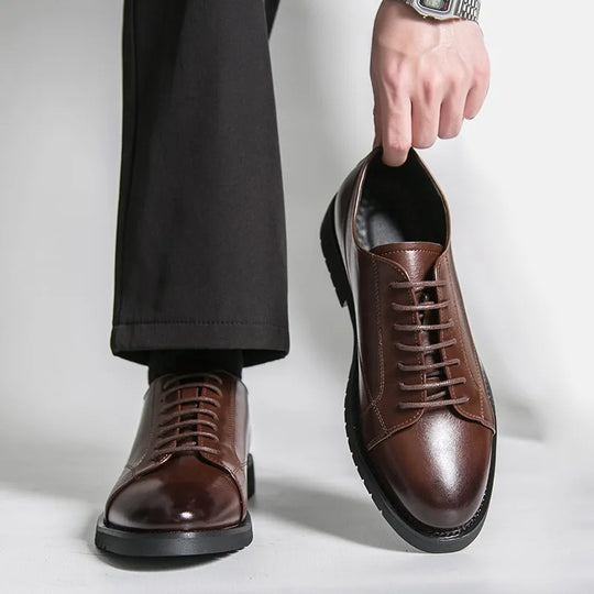 Men's handmade leather Oxford shoes with classic formal profile