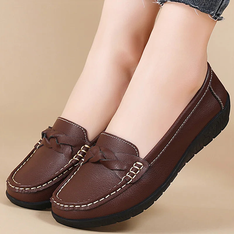 Women's split leather loafers with cushioned footbed