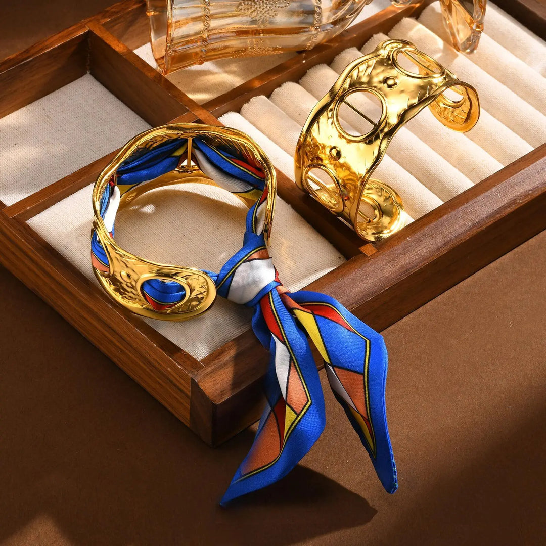Baroness Silk Cuff